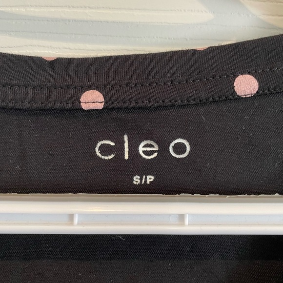 Vneck shirt - Picture 2 of 3